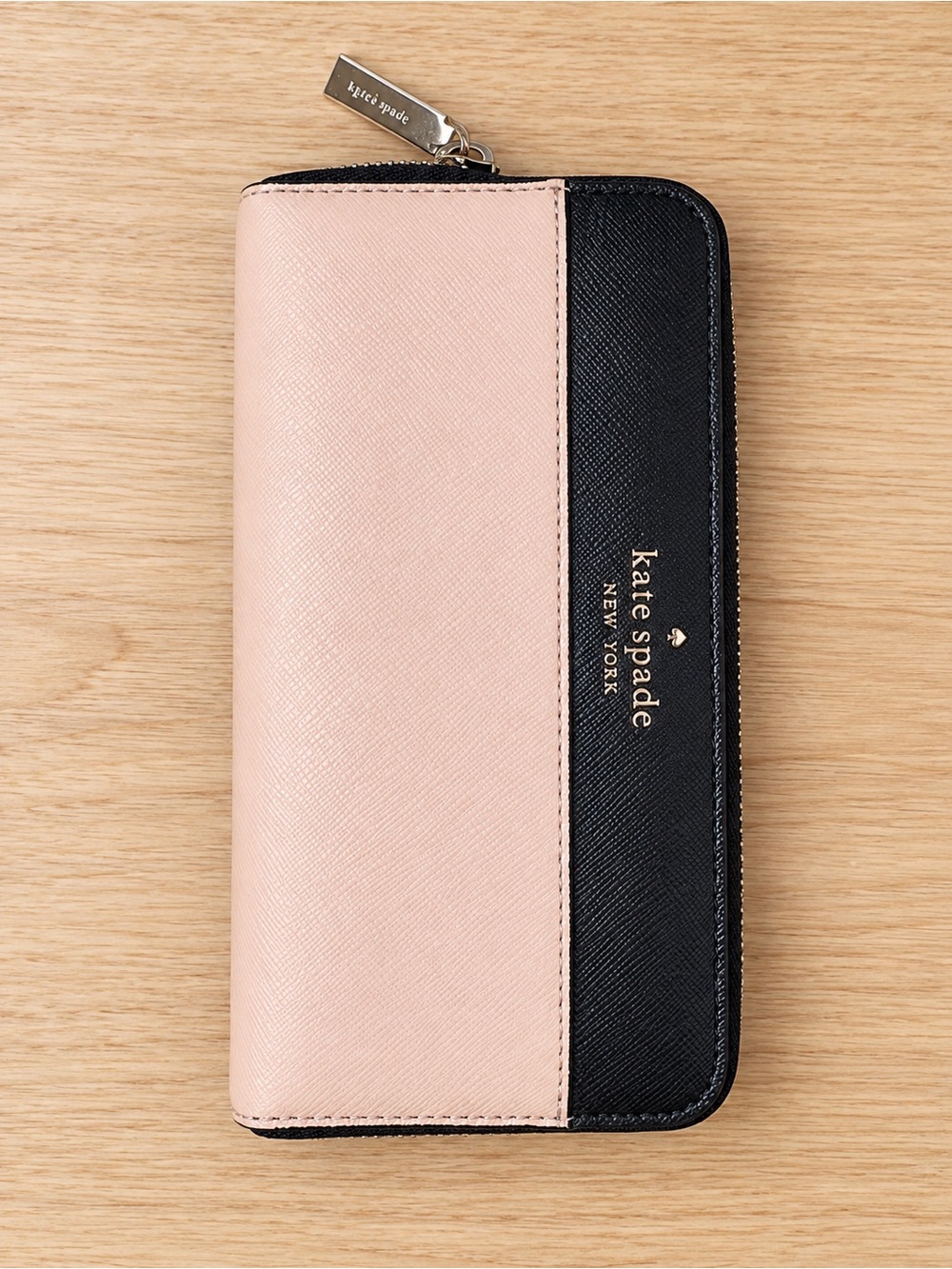 kate spade Two-Tone Pink and Black Zip Card Holder Wallet